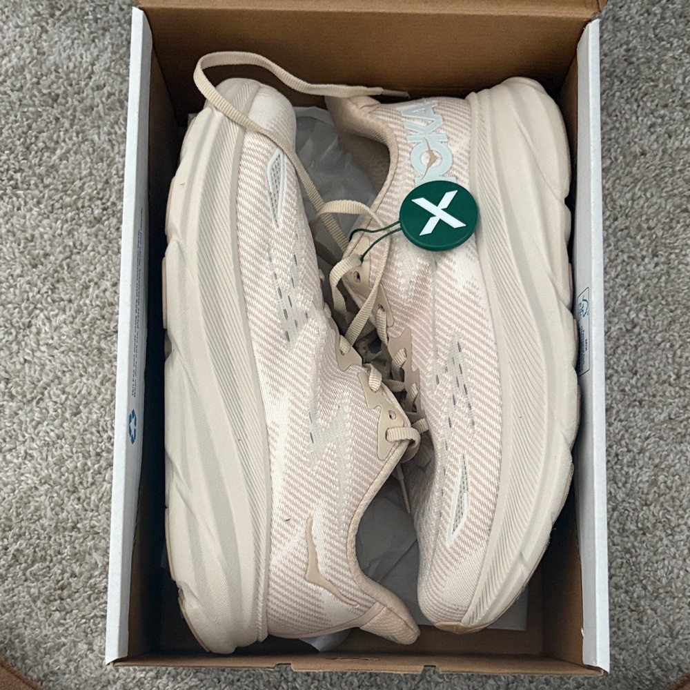 Hoka Clifton 9 Cream Running Shoes